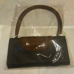 Von Maur clutch purse